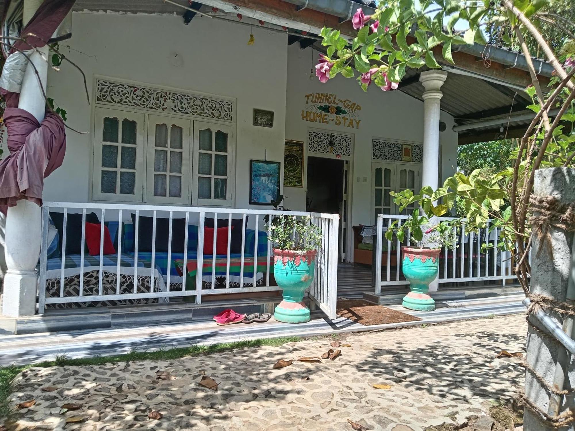 Tunnel Gap Homestay エッラ エクステリア 写真